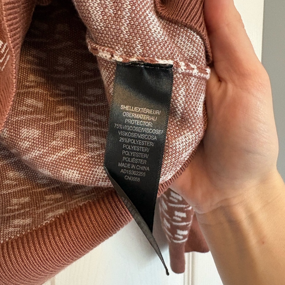 Pattern Sweater S/M - image 4